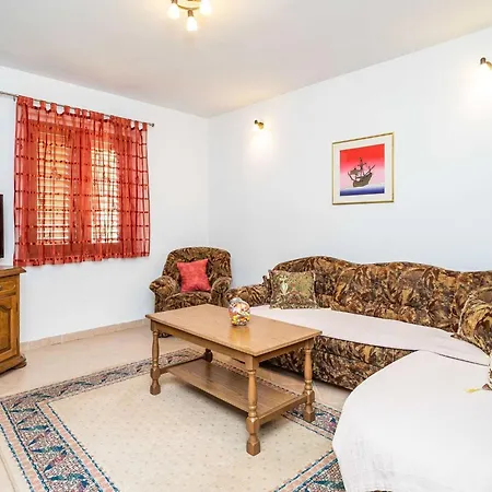 Lägenhet Bobi - Three Bedroom With Balcony And Sea View