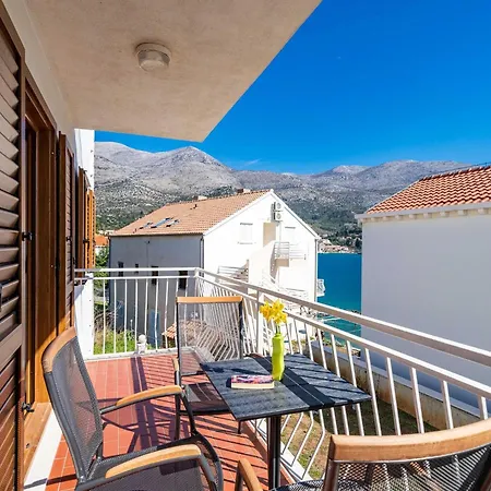 Bobi - Three Bedroom With Balcony And Sea View * Slano