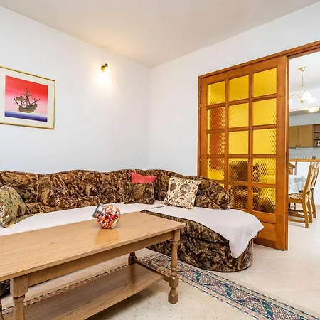 Lägenhet Bobi - Three Bedroom With Balcony And Sea View