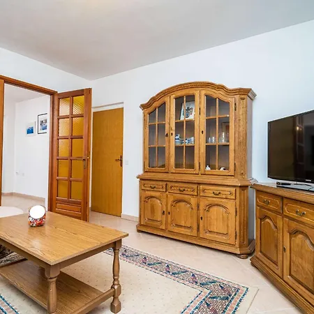 Bobi - Three Bedroom With Balcony And Sea View Lägenhet *