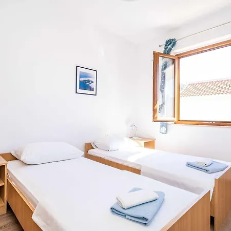 Bobi - Three Bedroom With Balcony And Sea View Lägenhet