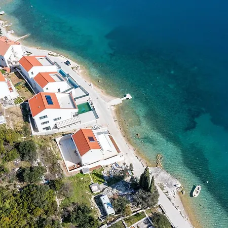 Bobi - Three Bedroom With Balcony And Sea View * Slano