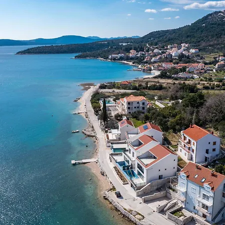 アパート Bobi - Three Bedroom With Balcony And Sea View スラノ