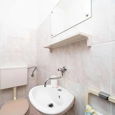 Bobi - Three Bedroom With Balcony And Sea View スラノ