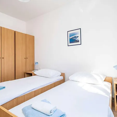 Bobi - Three Bedroom With Balcony And Sea View * スラノ